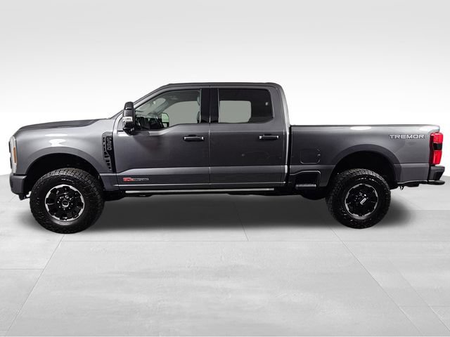 Certified 2026 Ford F350 Platinum w/ Tremor Off-Road Package AWD/4WD image 4