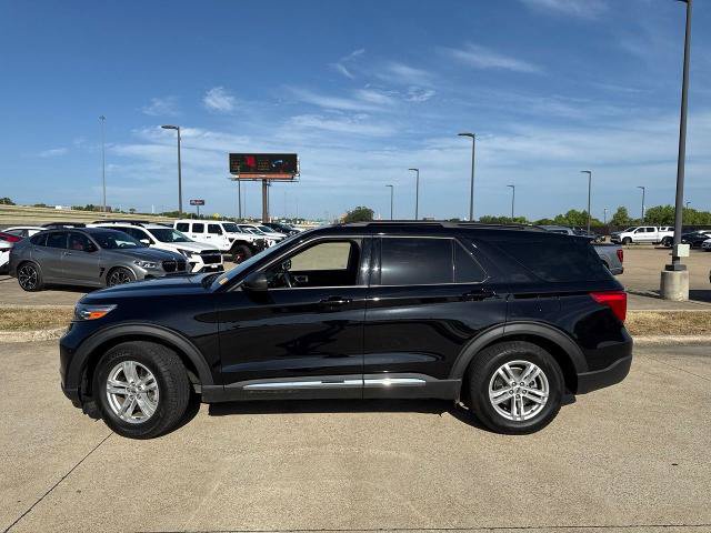 Certified 2022 Ford Explorer XLT w/ Equipment Group 202A RWD image 3