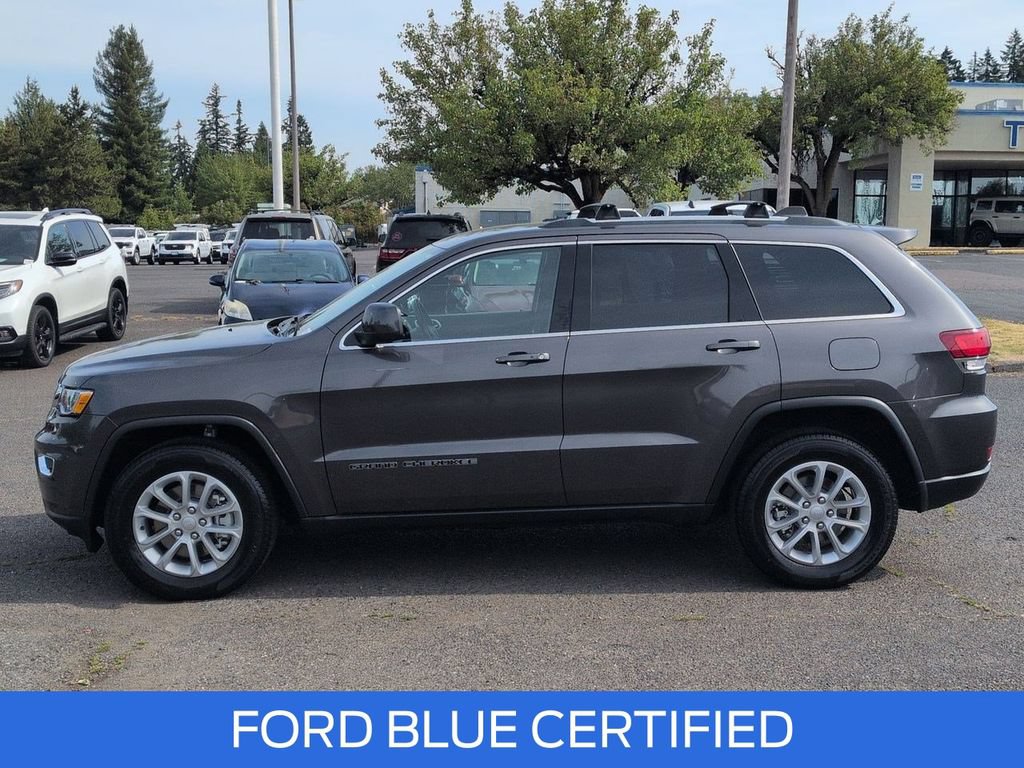 Used 2021 Jeep Grand Cherokee Laredo AWD/4WD image 2
