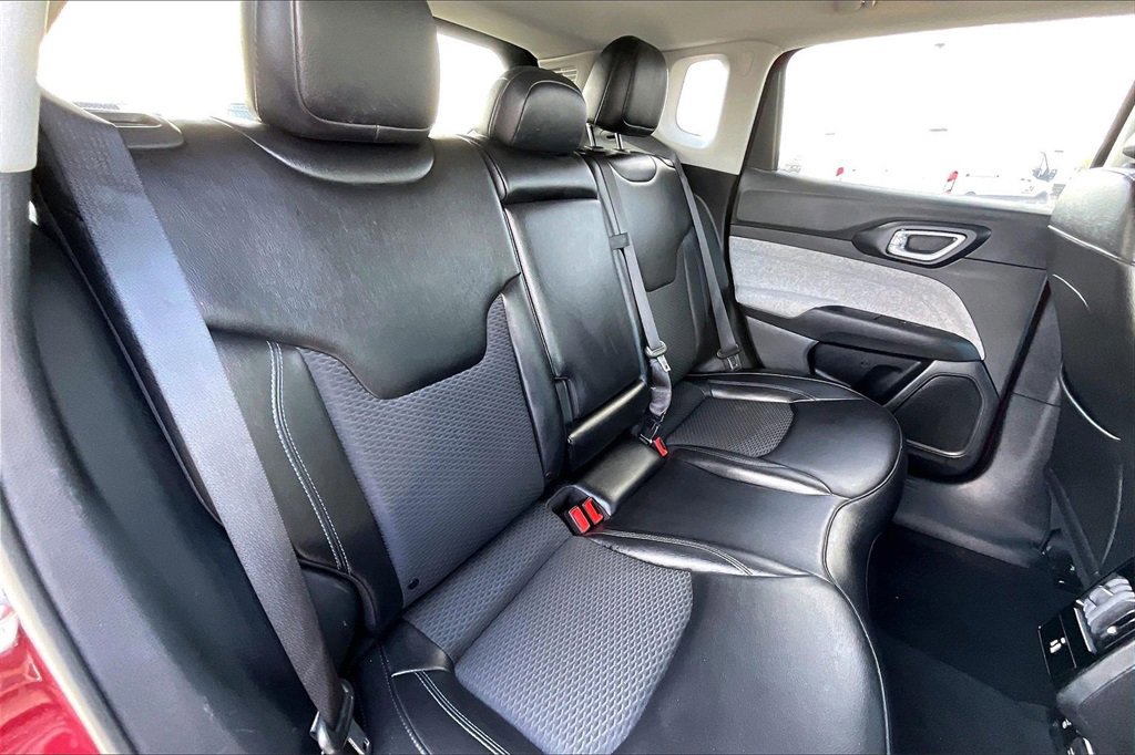 Used 2022 Jeep Compass Latitude w/ Convenience Group image 22