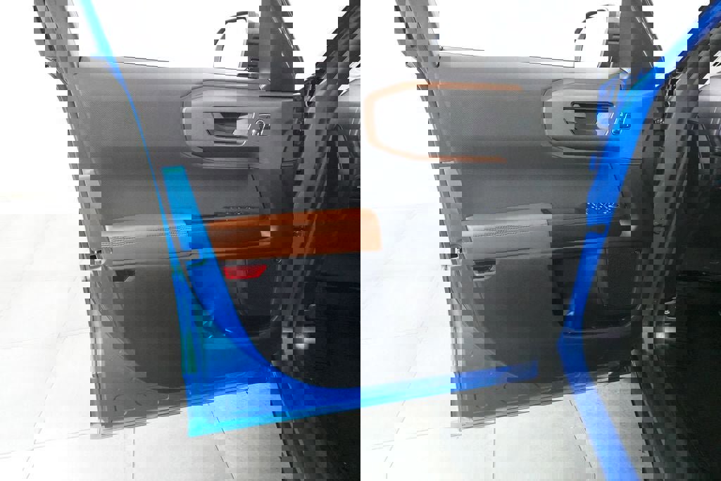 Certified 2025 Ford Bronco Sport Outer Banks w/ Outer Banks Tech Package+ AWD/4WD image 24