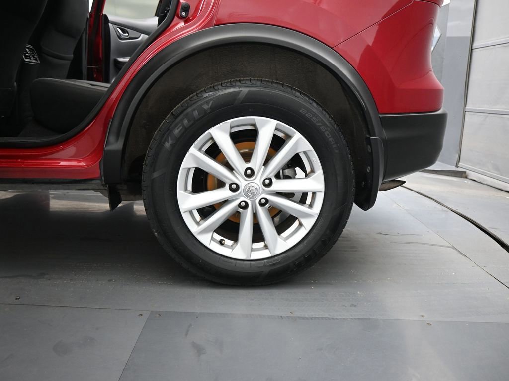 Used 2018 Nissan Rogue Sport SV image 46