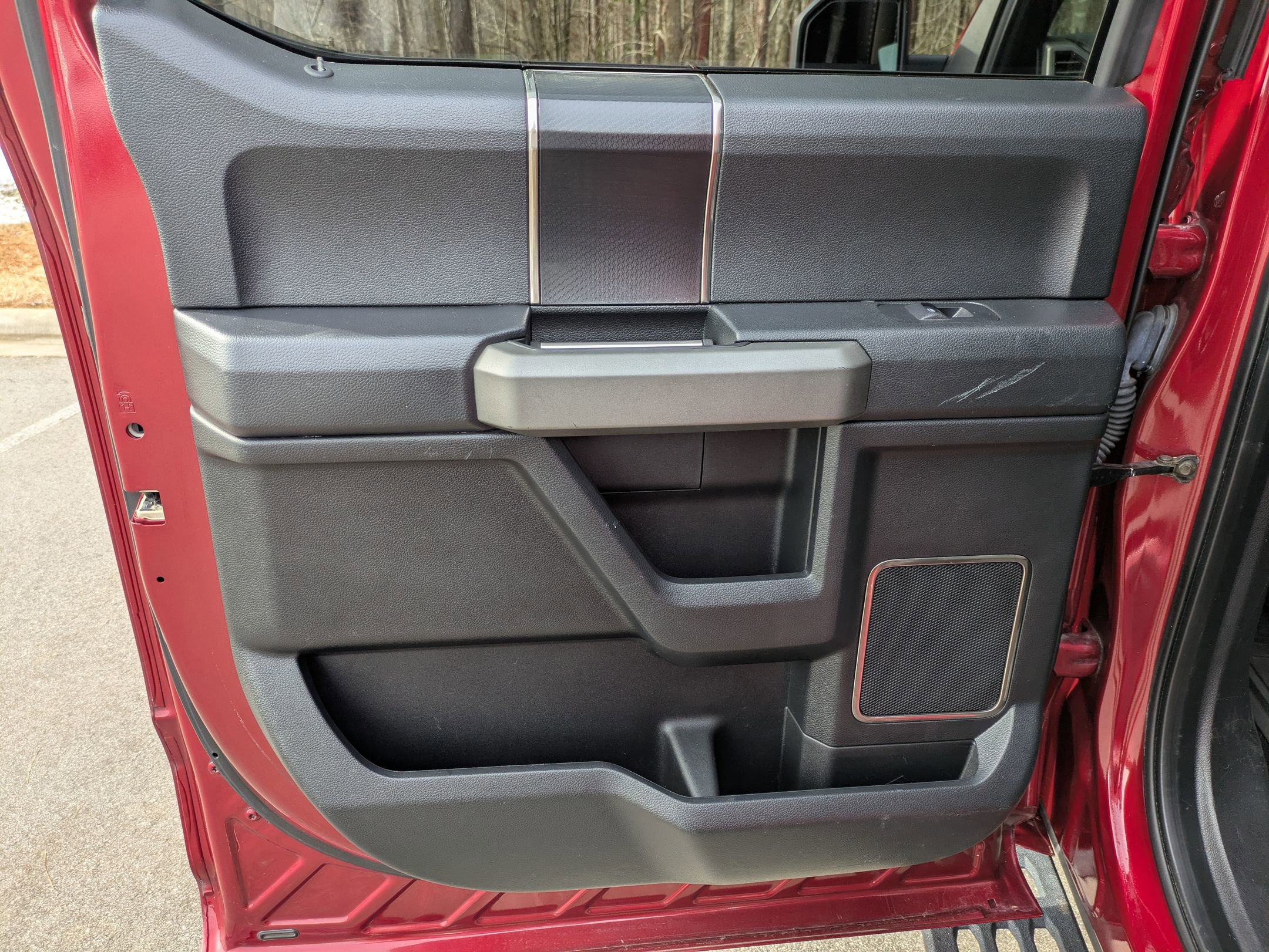 Certified 2018 Ford F150 Raptor w/ Equipment Group 802A Luxury image 34