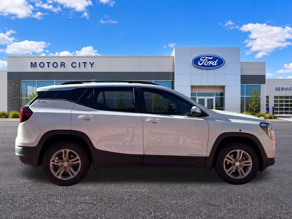 Used 2022 GMC Terrain SLE w/ Driver Convenience Package AWD/4WD image 10