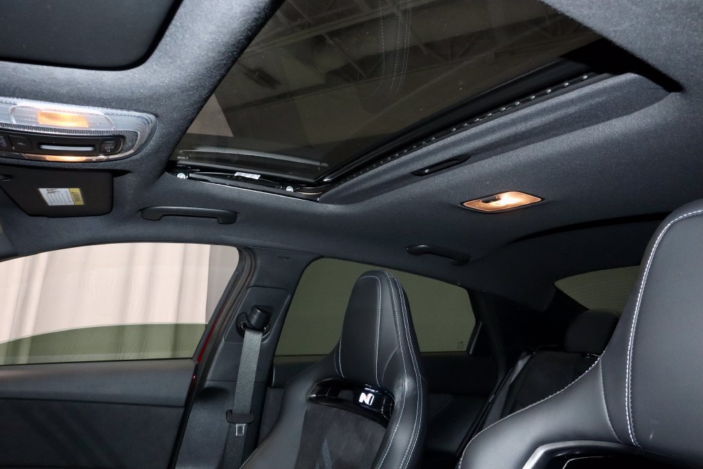 Used 2025 Hyundai Elantra N FWD image 28