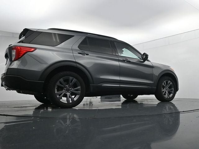 Certified 2023 Ford Explorer XLT w/ Equipment Group 202A AWD/4WD image 38