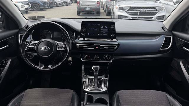 Used 2021 Kia Seltos S AWD/4WD image 25