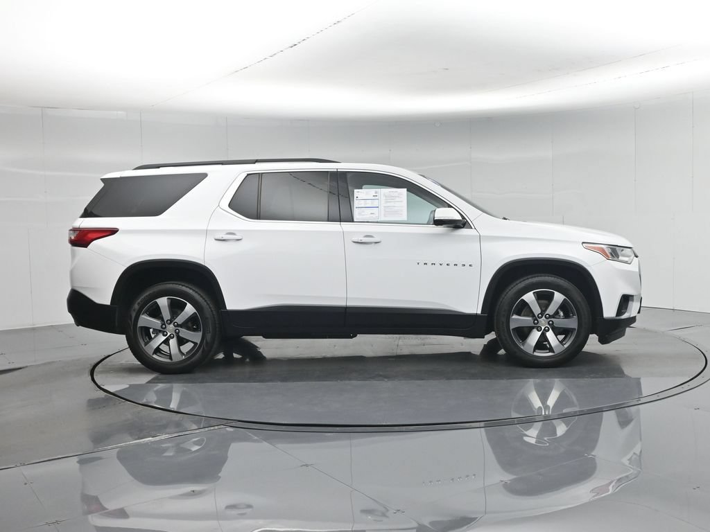 Used 2020 Chevrolet Traverse LT w/ LT Premium Package FWD image 30