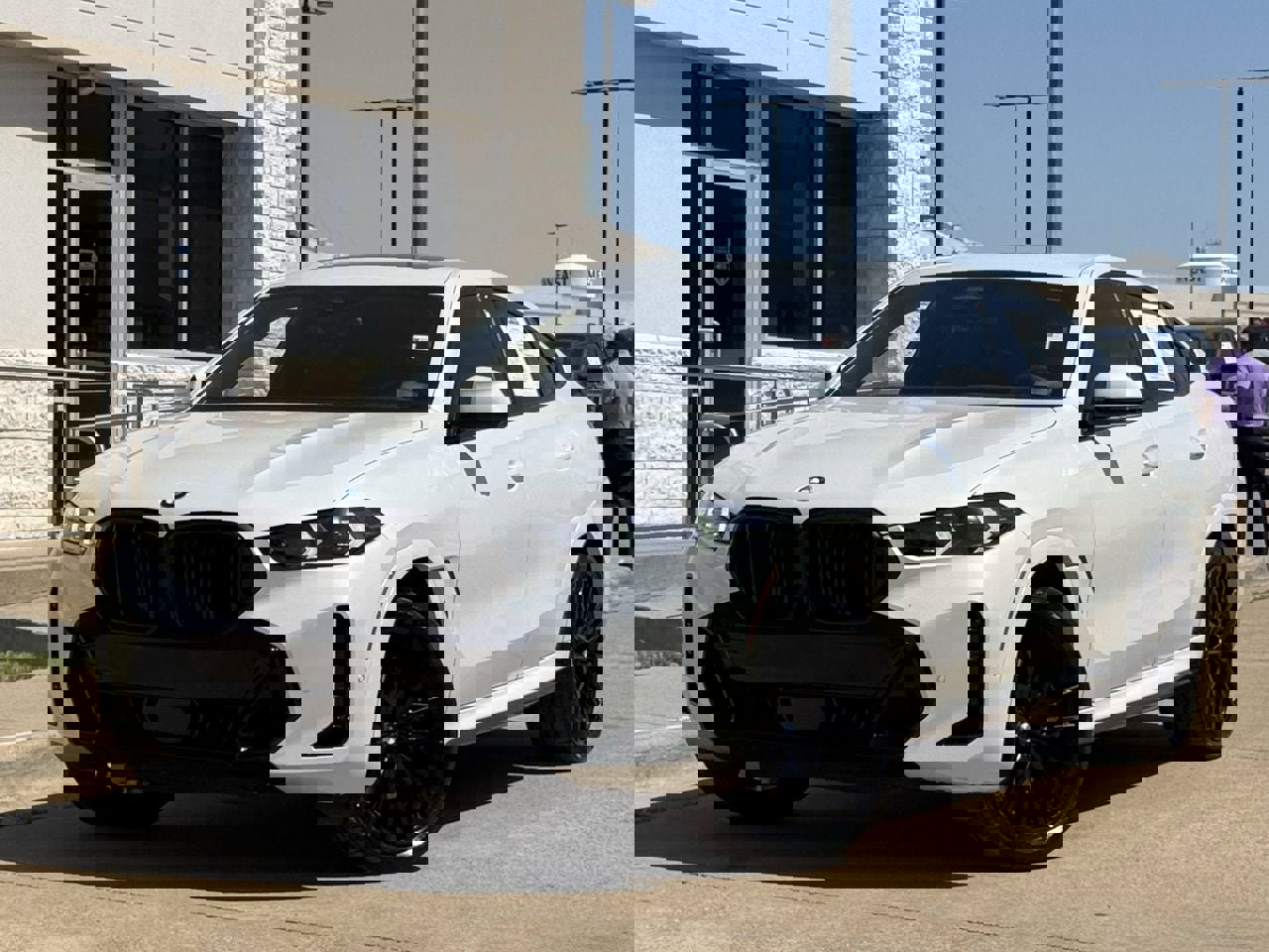 Used 2024 BMW X6 xDrive40i w/ Premium Package image 2