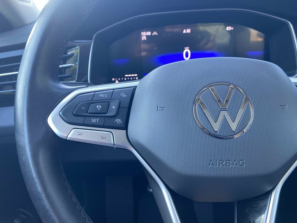 Used 2025 Volkswagen Jetta SE FWD image 33