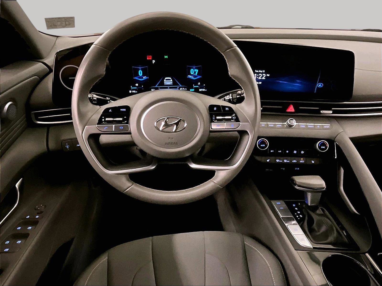 Used 2023 Hyundai Elantra SEL w/ Convenience Package FWD image 5