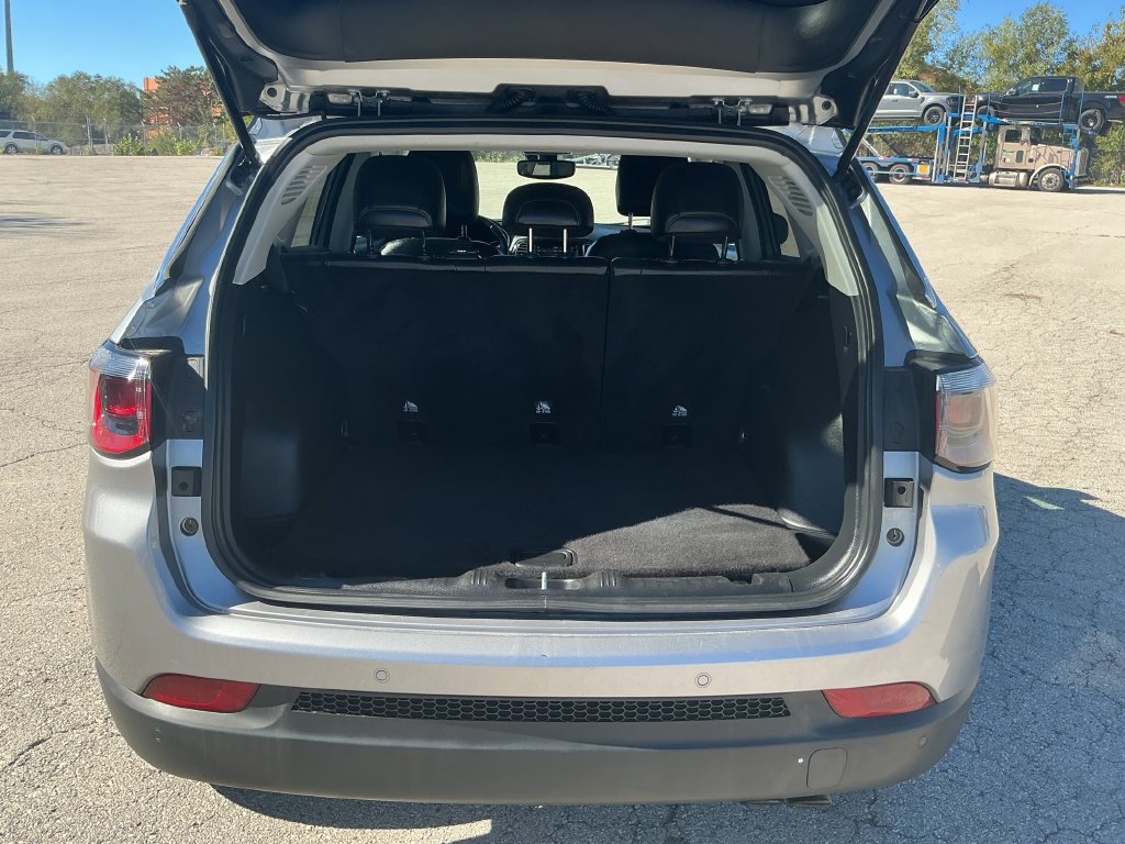 Used 2021 Jeep Compass Limited AWD/4WD image 18