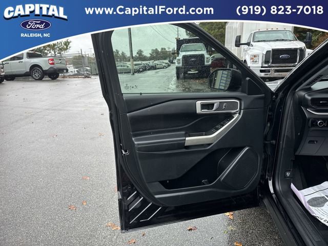 Certified 2023 Ford Explorer XLT w/ Equipment Group 202A image 19