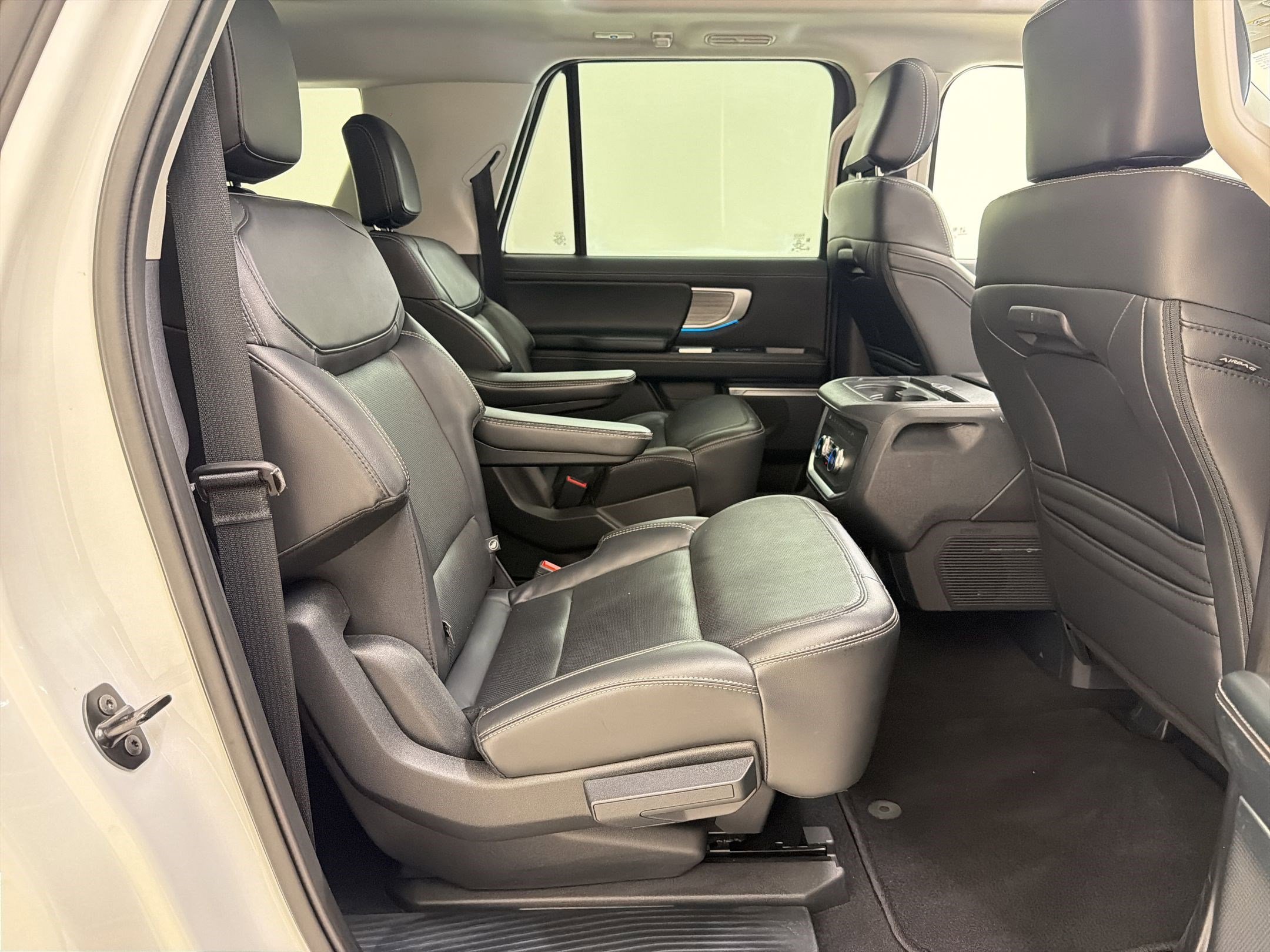 Certified 2025 Ford Expedition Max Platinum AWD/4WD image 30