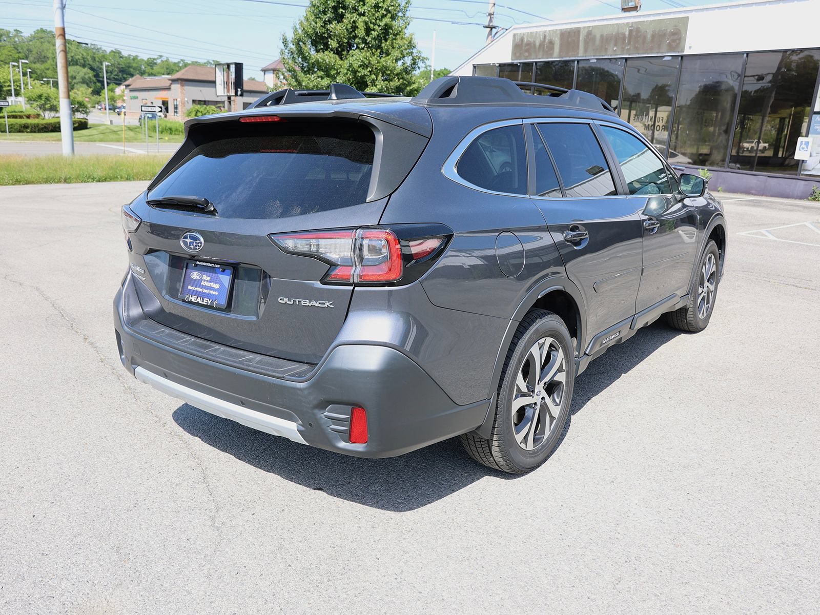 Used 2022 Subaru Outback Limited AWD/4WD image 7