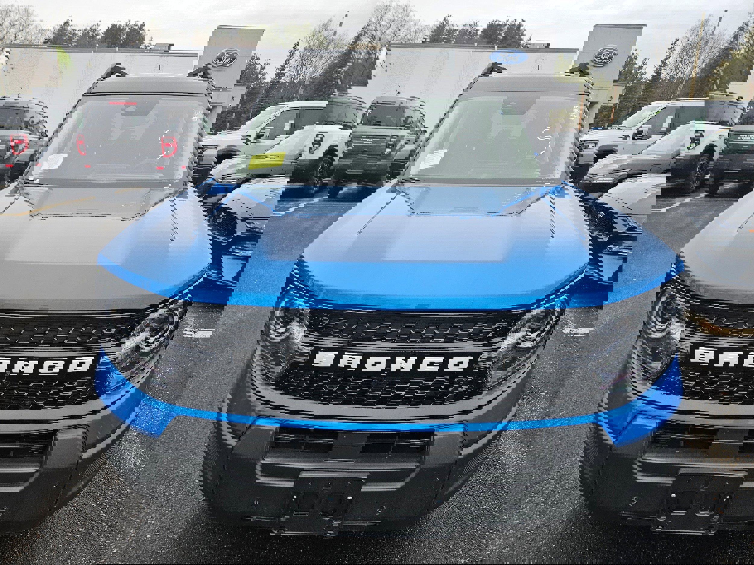 Certified 2025 Ford Bronco Sport Outer Banks w/ Outer Banks Tech Package+ image 2