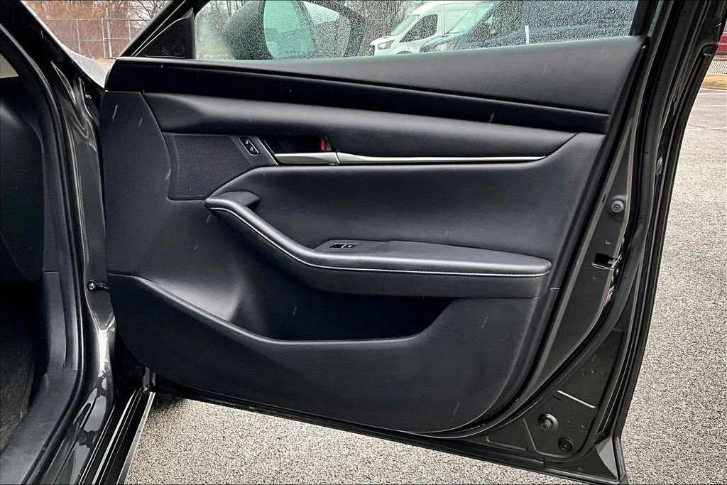 Used 2023 MAZDA MAZDA3 s image 22