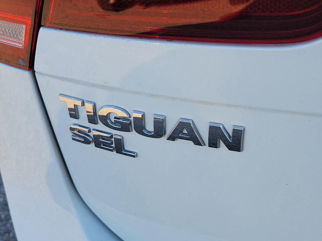 Used 2019 Volkswagen Tiguan SEL Premium image 9