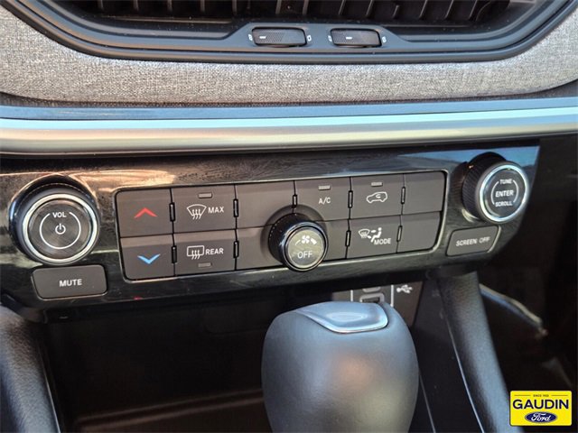 Used 2024 Jeep Compass Latitude image 23