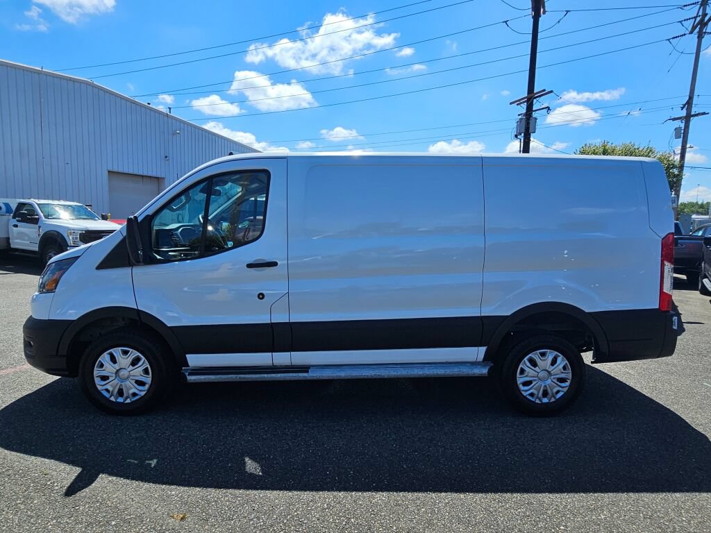 Certified 2025 Ford Transit 250 Low Roof w/ Exterior Upgrade Package RWD image 2