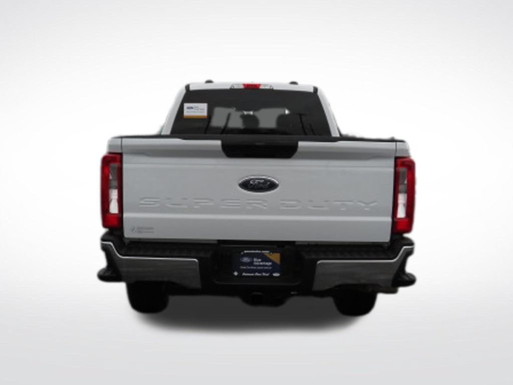 Certified 2025 Ford F250 XLT AWD/4WD image 15