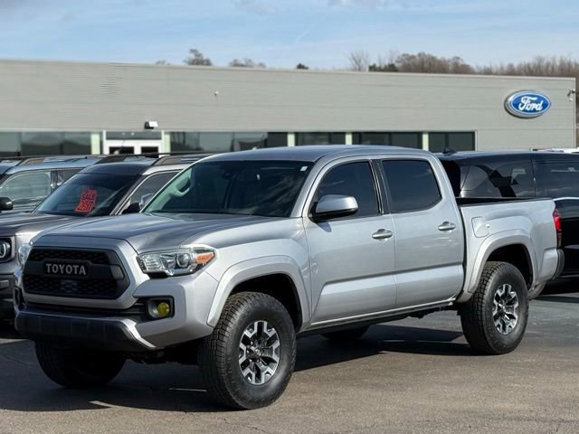 Used 2018 Toyota Tacoma SR5 image 3