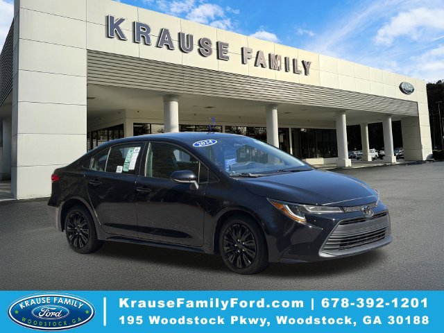 Used 2024 Toyota Corolla LE FWD image 1
