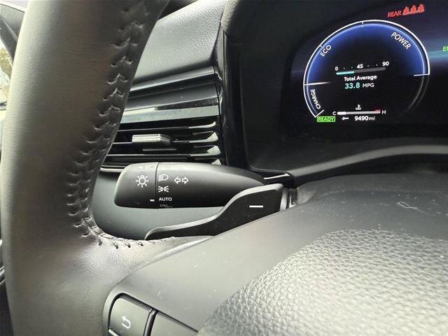 Used 2025 Toyota Camry XSE FWD image 16