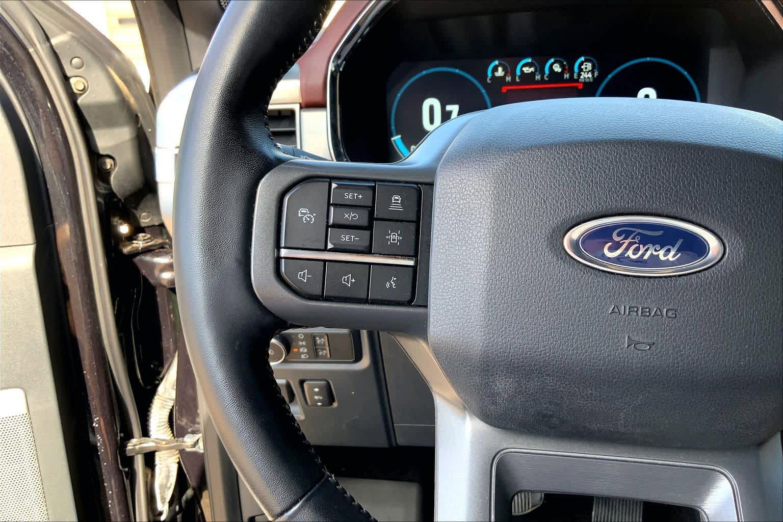 Certified 2022 Ford F150 Lariat AWD/4WD image 24