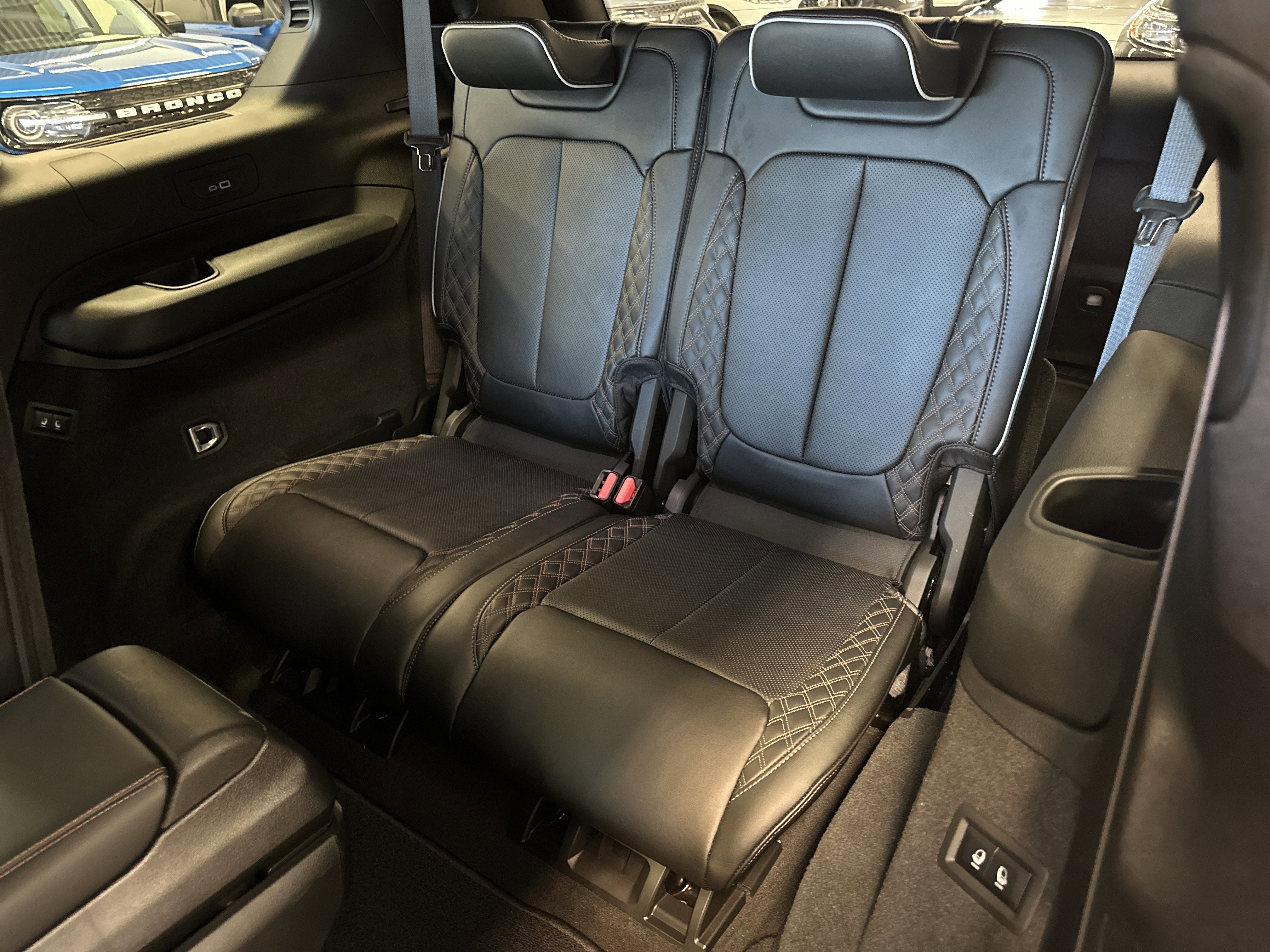 Used 2022 Jeep Grand Cherokee L Summit w/ Advanced Protech Group IV image 16