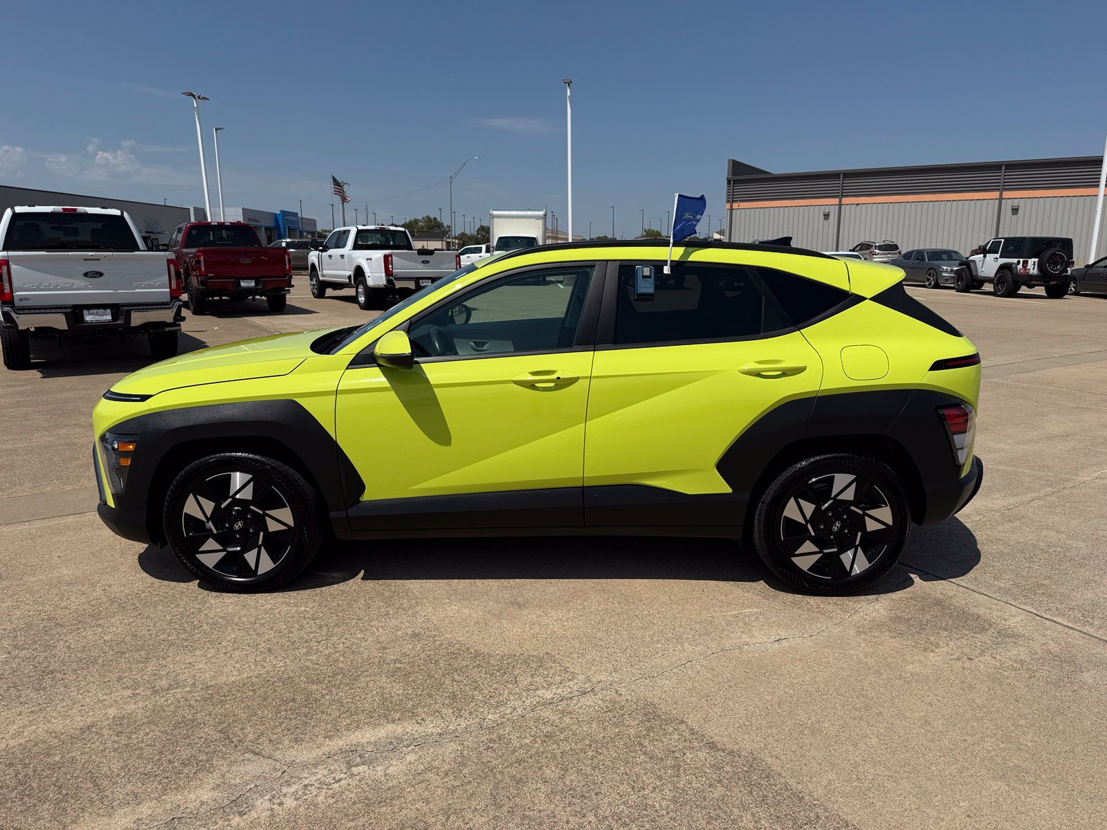 Used 2025 Hyundai Kona SEL FWD image 8