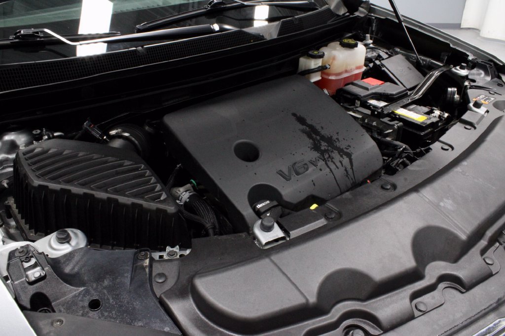 Used 2023 Chevrolet Traverse LT FWD image 17