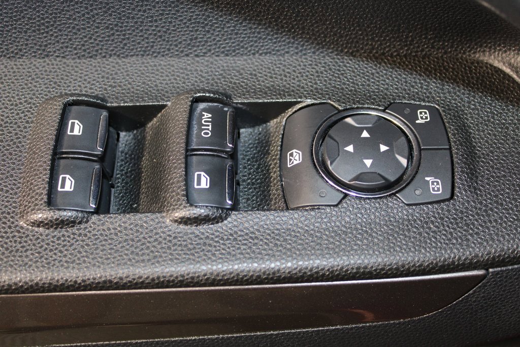 Certified 2021 Ford EcoSport SE w/ SE Convenience Package image 24