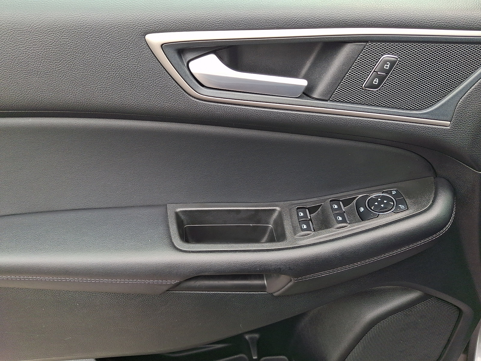 Certified 2024 Ford Edge SEL AWD/4WD image 13