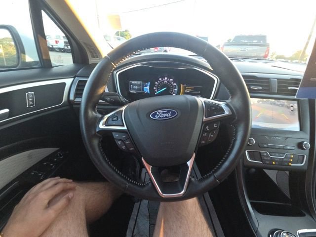 Certified 2020 Ford Fusion SE w/ Equipment Group 151A FWD image 19