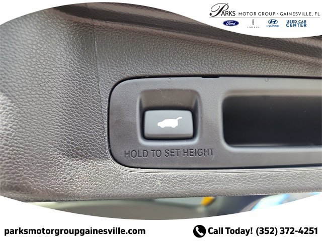 Used 2022 Honda CR-V Touring image 7