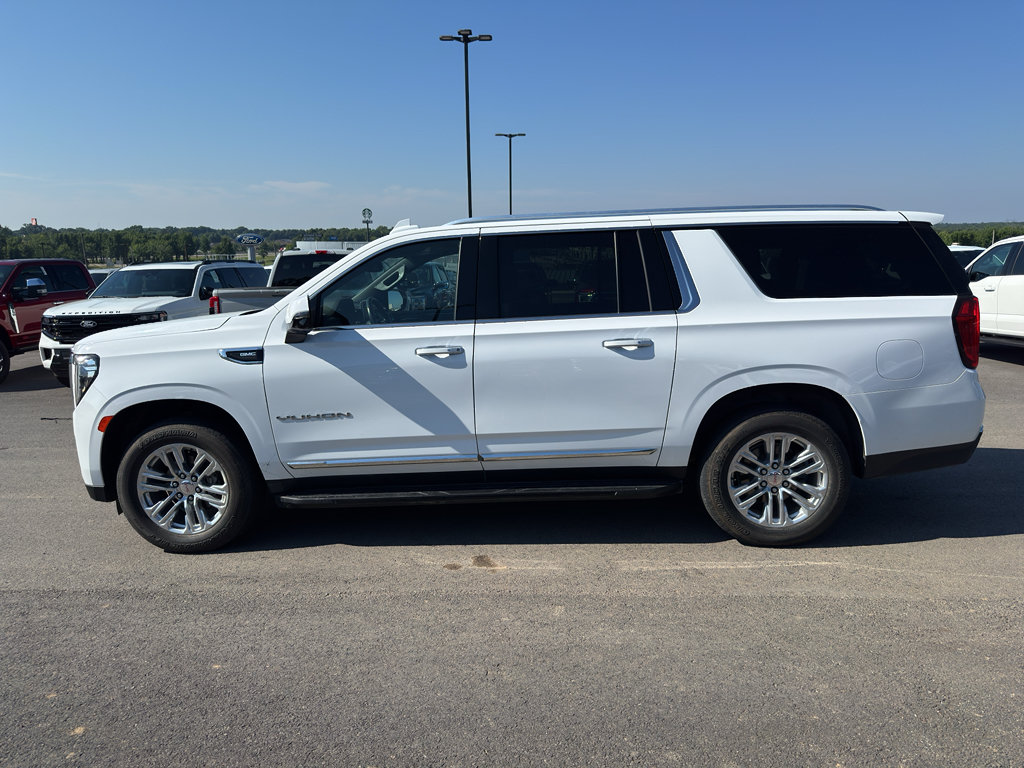 Used 2022 GMC Yukon XL SLT w/ SLT Premium Package AWD/4WD image 8