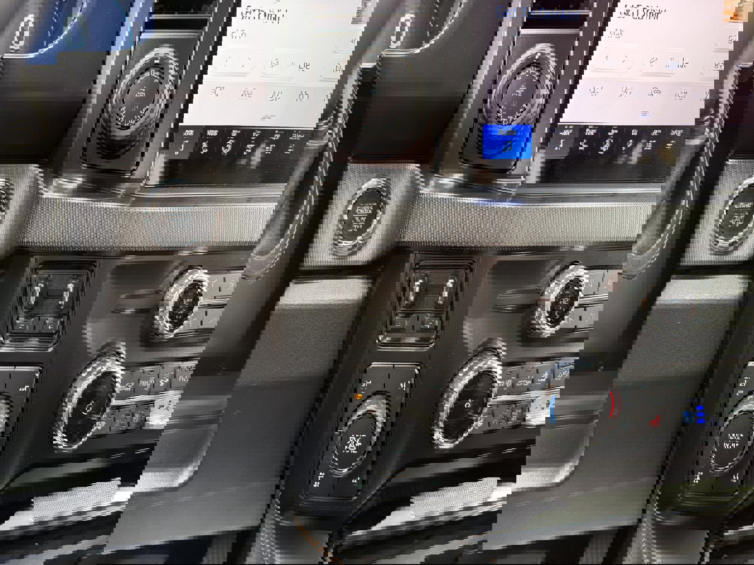 Certified 2024 Ford F350 Platinum image 27