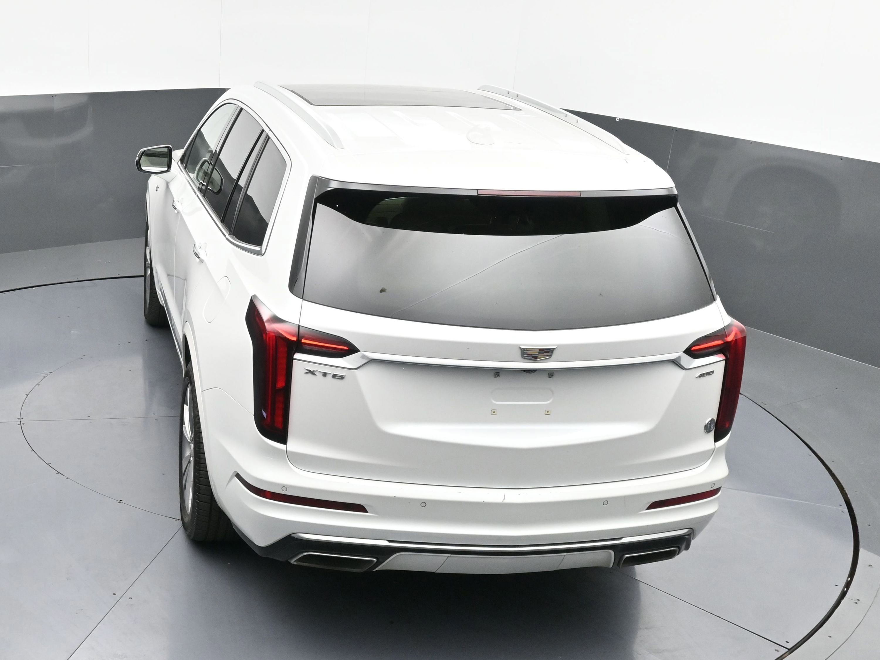 Used 2023 Cadillac XT6 Premium Luxury image 12