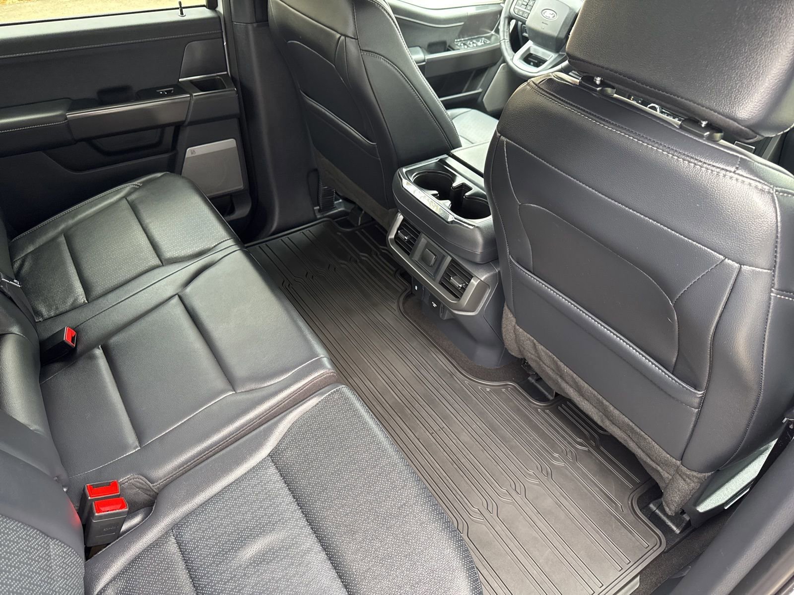 Certified 2024 Ford F150 Lariat w/ FX4 Off-Road Package image 31