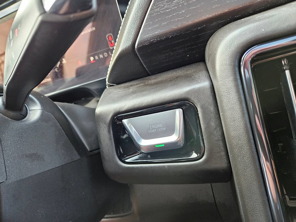 Used 2025 GMC Yukon AT4 Ultimate AWD/4WD image 40