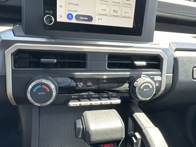 Used 2025 Toyota Tacoma TRD Off-Road AWD/4WD image 19