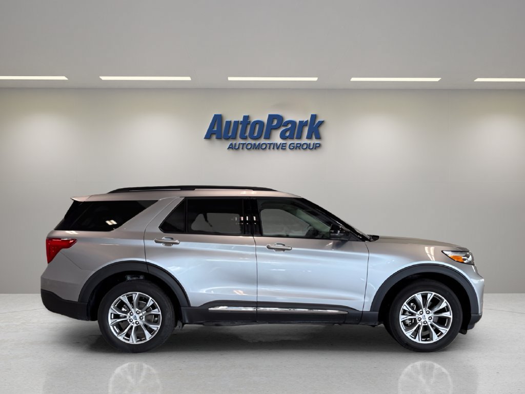 Certified 2024 Ford Explorer XLT w/ Equipment Group 202A AWD/4WD image 8