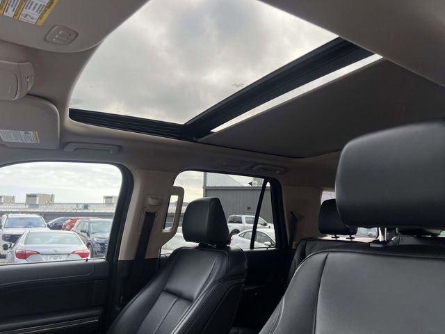 Certified 2023 Ford Expedition XLT image 18