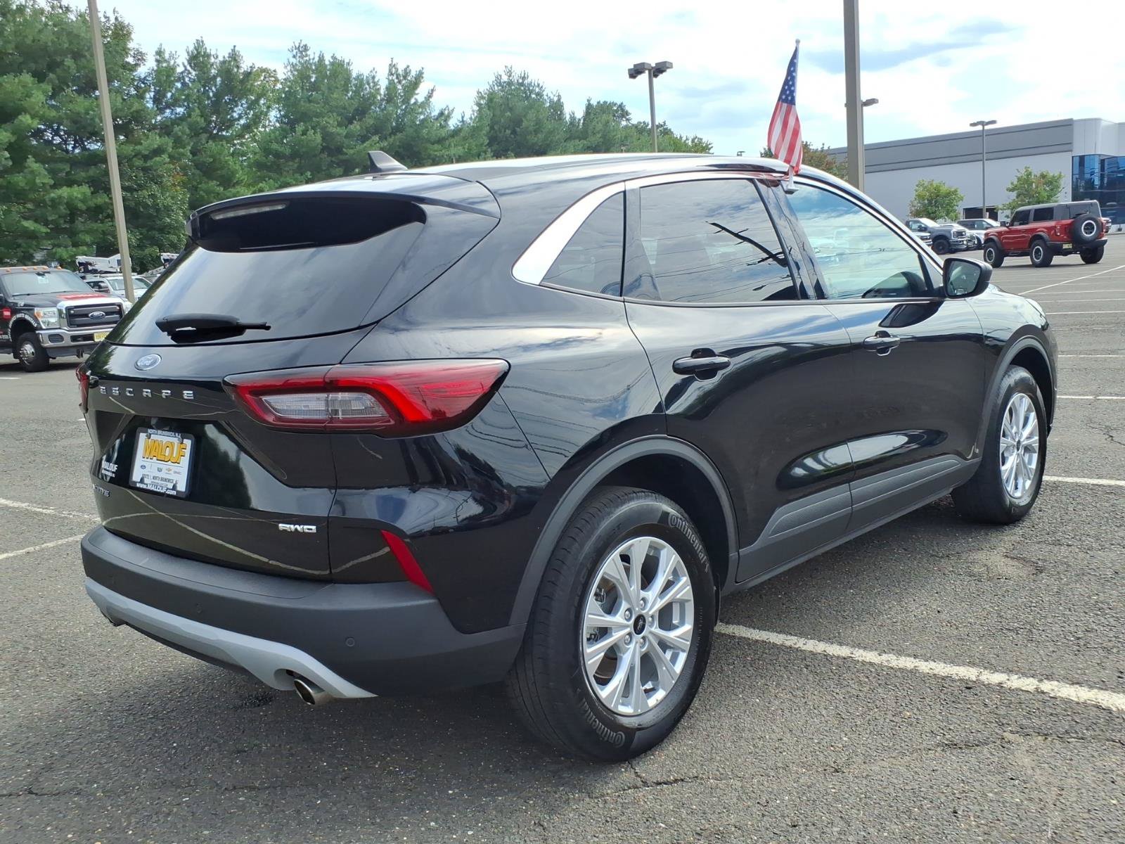 Certified 2023 Ford Escape Active w/ Tech Pack #1 AWD/4WD image 6
