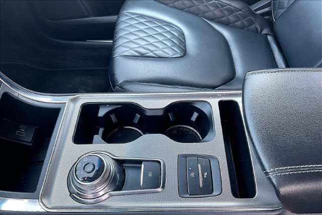 Certified 2024 Ford Edge Titanium AWD/4WD image 17