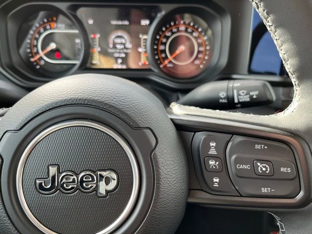 Used 2025 Jeep Gladiator Rubicon w/ Convenience Group image 27