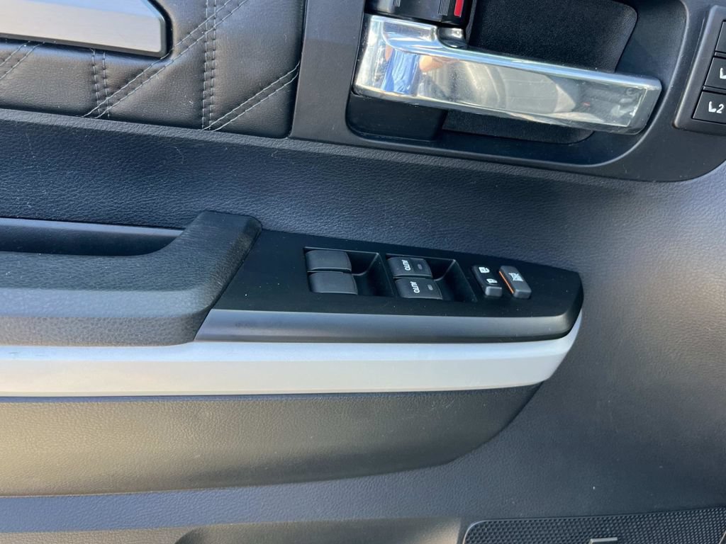 Used 2018 Toyota Tundra Platinum AWD/4WD image 35