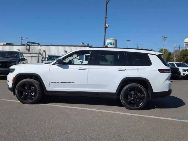 Used 2023 Jeep Grand Cherokee L Limited w/ Black Appearance Package AWD/4WD image 6