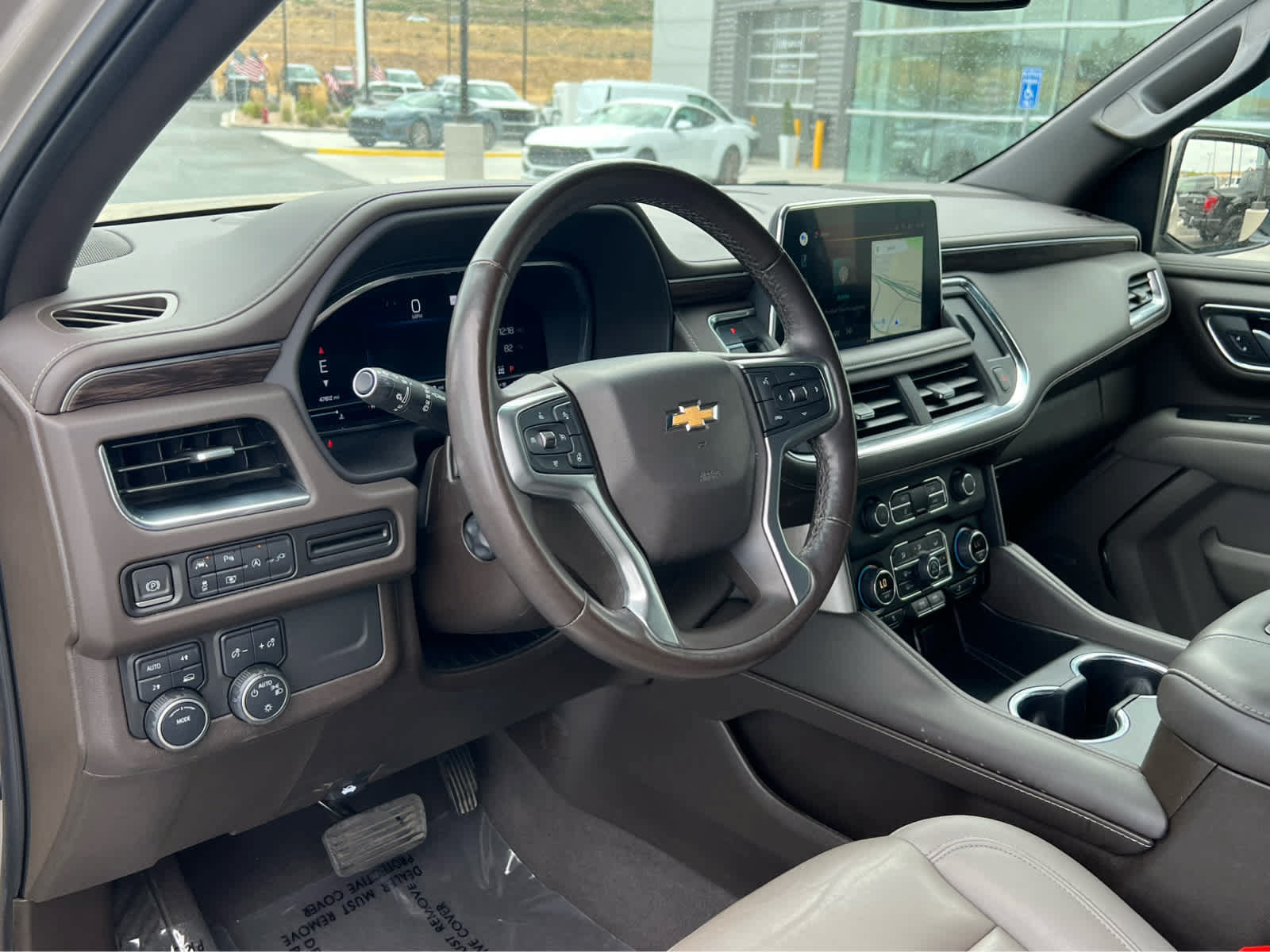Used 2022 Chevrolet Tahoe LT w/ LT Signature Plus Package AWD/4WD image 28